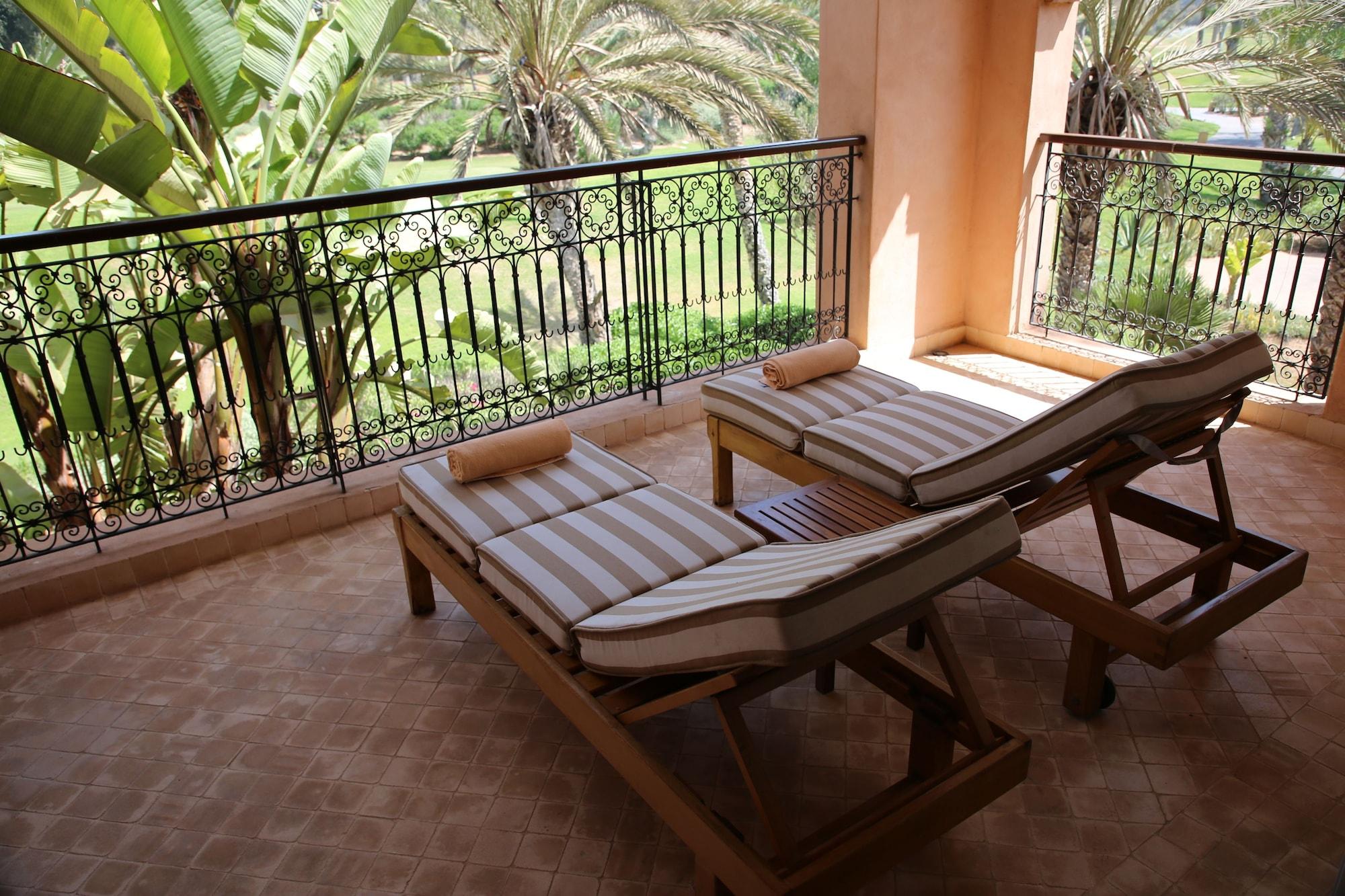 Tikida Golf Palace Agádír Exteriér fotografie A balcony at the resort